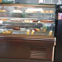 Leckerer Kuchen at Smiles Cafe in Beja