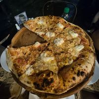 Tres queijos at Pizza do Leirinha in Rio De Janeiro