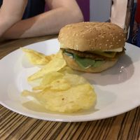 Burger with „cheese“ at La Mala Mujer in Madrid