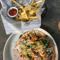 Gyro and French fries at El Punto Vegano in Catano