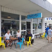 Outside seating on a nice, peaceful street at Bayside Pantry in Shellharbour