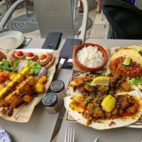 Street food sharing platter at The Hen's Teeth in Alicante