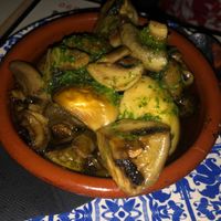 Vegan garlic mushrooms 🍄  at The Hen's Teeth in Alicante