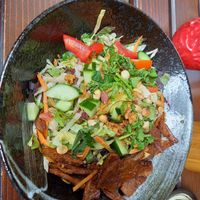 V13 Bun Bo Nam Bo, Reisnudelsalat mit Sojamedaillons, frischen Kräutern und hausgemachter Soße at Feel Seoul Good in Berlin