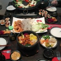 Korean bbq, bibimbap, two types of kimbap at Feel Seoul Good in Berlin