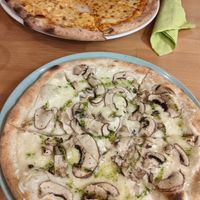 Vegan cream sauce with mushrooms and garlic basil oil at Happiz - Monge in Paris