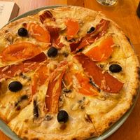 Pizza where I chose the toppings   at Happiz - Monge in Paris