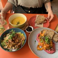 Diverse vegan dishes   at Plain in Vienna