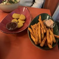 Nuggets and sweet potato fries  at Plain in Vienna