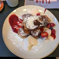 French toast with vegan ice cream 🤤 at Plain in Vienna
