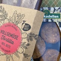 beet tortilla wraps & oyster mushroom patties at Bio Company - Chausseestrasse in Berlin