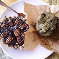 Matcha cacao muffin & chocolate pecan tart at Pastel & Coco in Gatineau