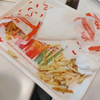 Die Veggi-Burger waren schon weg, als uns einfiel ein Foto zu machen at MAX in Ljungby