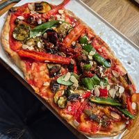 Pinsa 100% végétale at Papa Mia in Levallois-perret