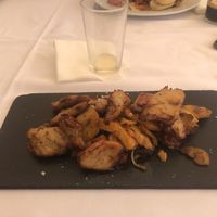 No pollo con patatas   at Xaloc Lounge in Alicante