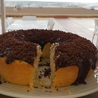 y para desayunar rico bizcocho vegano y sin gluten. . . at Xaloc Lounge in Alicante