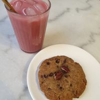Smoothie du jour + cookie at Comptoir Sauvage in Lyon
