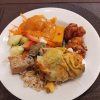 Kofta, pakora, salad, stuffed cabbage, etc at Jardim das Cerejas - Chiado in Lisbon