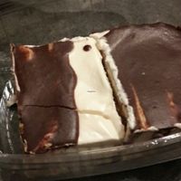 chocolate and vanilla cake at Jardim das Cerejas - Chiado in Lisbon