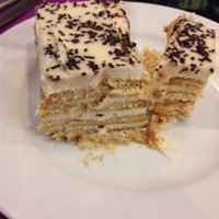 Vanilla cake at Jardim das Cerejas - Chiado in Lisbon