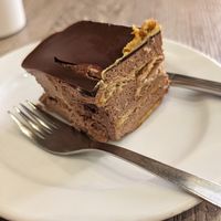 Yummy dessert at Jardim das Cerejas - Chiado in Lisbon