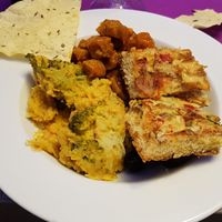 Vegan buffet at Jardim das Cerejas - Chiado in Lisbon