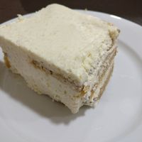 Cocos cookie dessert at Jardim das Cerejas - Chiado in Lisbon