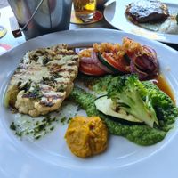 Bloemkoolsteak en Umami bom at Bistro De Rode Kater in Deventer