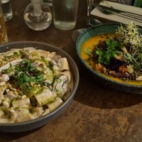 Vegan creamy pasta at Le Potager de Charlotte - Rennequin in Paris