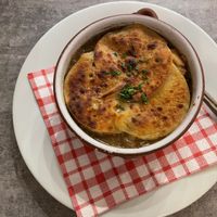French onion soup  at Le Potager de Charlotte - Rennequin in Paris