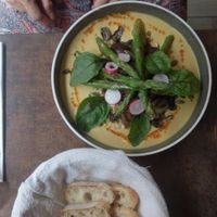 Aspargus and couscous with curry coconut sauce at Le Potager de Charlotte - Rennequin in Paris