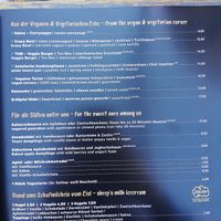 Vegan/Vegetarische Seite leider mit Insekten 🤦🏻‍♀️ at Tom Almhütte in Maria Alm