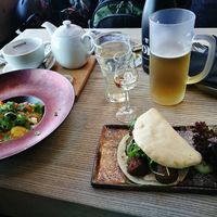 Alpencurry and falafel in pita bread at Tom Almhütte in Maria Alm