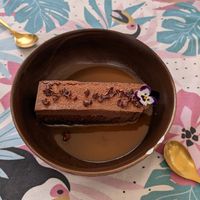 Brownie con salsa toffee de miso (DE-LI-CIO-SA!) at Coco Cuina Viva in Cadaques