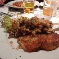 Vegan dish with fried mushrooms and hash browns at Klosterstüberl in Fuerstenfelbruck