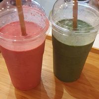 Pink Daddy and Hulk's Blood smoothies at TINK in Ljubljana
