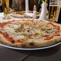 Vegan Pizza Champignons at Il Caminetto Terra Mia in Linz