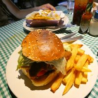 This is the "Chicken Burger", in the back the (wrong) Tofu Tacos at Coffee Temple in Varkala