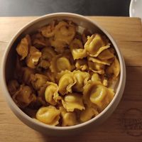 Cappelletti vegani con crema di anacardi at Herbe in Reggio Emilia