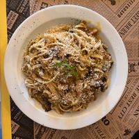 Tallarines con Salda de Queso Vegetal y Setas   at La Factoría Vegana in Leon