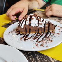 Tarta de chocolate marmolada at La Factoría Vegana in Leon