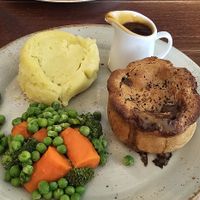Mushroom and Ale pie (vegan) at Red Lion in Marlborough