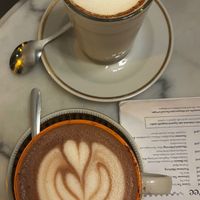Hot Chocolate + Ingwer und Lebkuchen Latte  at Café Bubu in Leipzig