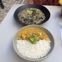 Risotto (mushroom & asparagus) and mango curry ♥️  at Manjerica in Lisbon