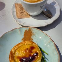 Pastel de nata and oat milk latte at Manjerica in Lisbon