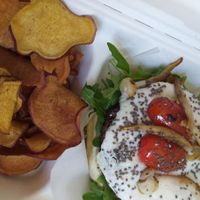 Hambúrguer de cogumelos at Manjerica in Lisbon