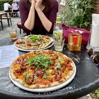 Vegan Spicy Beef and vegan “Groene Veggie” pizza  at Eetwinkel Buurman en Buurman - Rodeweg in Groningen