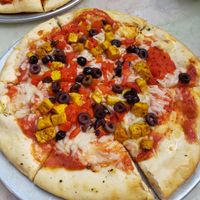 Buuld your own: DF cheese, tofu, olives, red peppers at Avalanche Brewing Company in Silverton