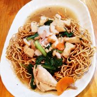 Fried noodles at Leaf Corner 慈素 - Sembawang in North Singapore