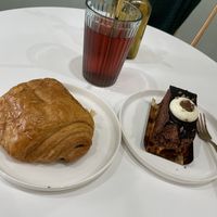 Pain au chocolat, iced tea, and a tasty pastry that I don’t remember the name of  at Instant V in Aix-en Provence
